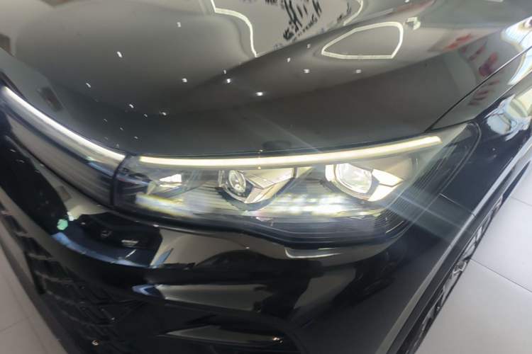 Used Volkswagen Tiguan L 2024 PRO 380TSI Four-Wheel Drive R-Line Prestige Edition Left Front Headlight