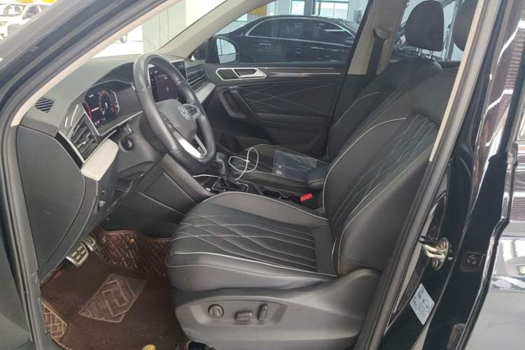 Used Volkswagen Tiguan L 2024 330TSI Automatic Two-Wheel Drive R-Line Enhanced Edition Left Front Seat