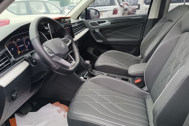 Used Volkswagen Tiguan L 2024 300TSI Automatic Two-Wheel Drive Smart Edition Left Front Seat
