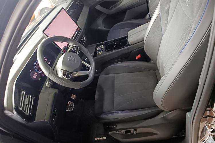 Used Volkswagen Tiguan L 2024 PRO 380TSI Four-Wheel Drive R-Line Prestige Edition Left Front Seat