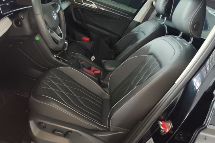 Used Volkswagen Tiguan L 2024 300TSI Automatic Two-Wheel Drive Smart Edition Left Front Seat