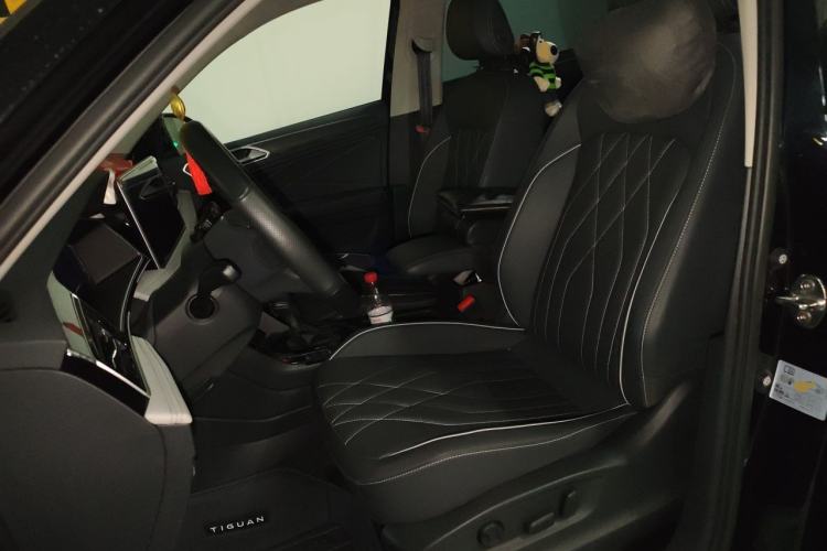 Used Volkswagen Tiguan L 2024 330TSI Automatic Two-Wheel Drive R-Line Enhanced Edition Left Front Seat
