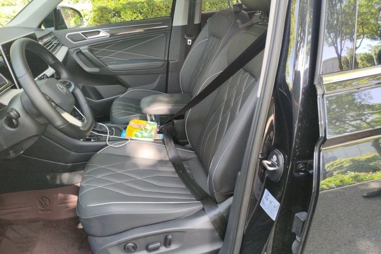 Used Volkswagen Tiguan L 2024 300TSI Automatic Two-Wheel Drive Smart Edition Left Front Seat