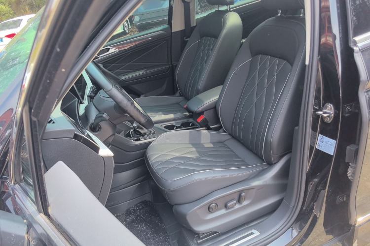 Used Volkswagen Tiguan L 2024 330TSI Automatic Two-Wheel Drive R-Line Enhanced Edition Left Front Seat