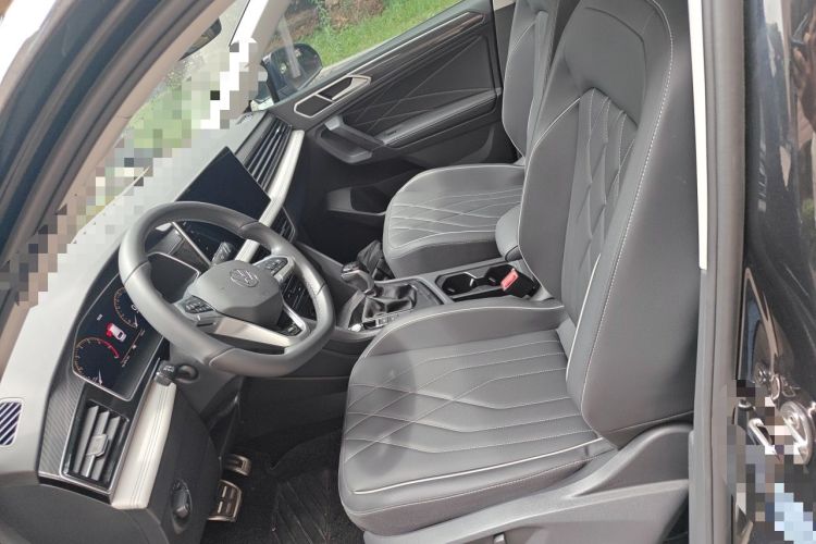 Used Volkswagen Tiguan L 2024 Outstanding Model 330TSI Automatic Two-Wheel Drive R-Line Dragon Glory Edition Left Front Seat