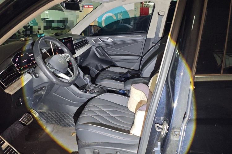 Used Volkswagen Tiguan L 2024 330TSI Automatic Two-Wheel Drive R-Line Enhanced Edition Left Front Seat