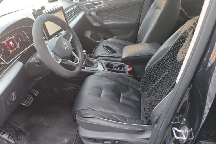 Used Volkswagen Tiguan L 2024 Outstanding Model 330TSI Automatic Two-Wheel Drive R-Line Dragon Glory Edition Left Front Seat