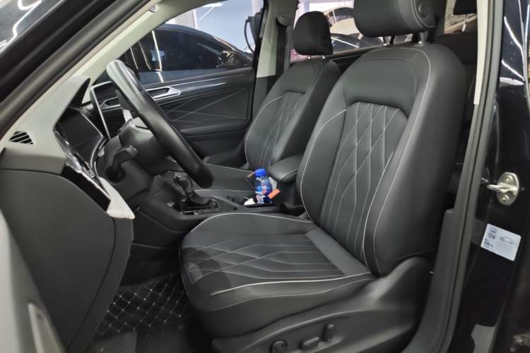 Used Volkswagen Tiguan L 2024 330TSI Automatic Two-Wheel Drive R-Line Enhanced Edition Left Front Seat