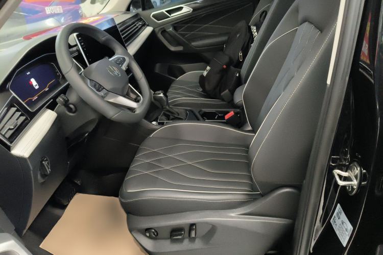 Used Volkswagen Tiguan L 2024 Outstanding Model 300TSI Automatic Two-Wheel Drive Longteng Edition Left Front Seat