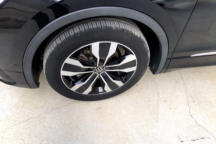 Used Volkswagen Tiguan L 2024 330TSI Automatic Two-Wheel Drive R-Line Enhanced Edition Left Front Wheel Hub