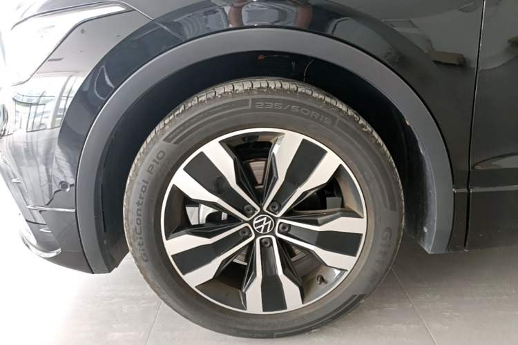 Used Volkswagen Tiguan L 2024 330TSI Automatic Two-Wheel Drive R-Line Enhanced Edition Left Front Wheel Hub
