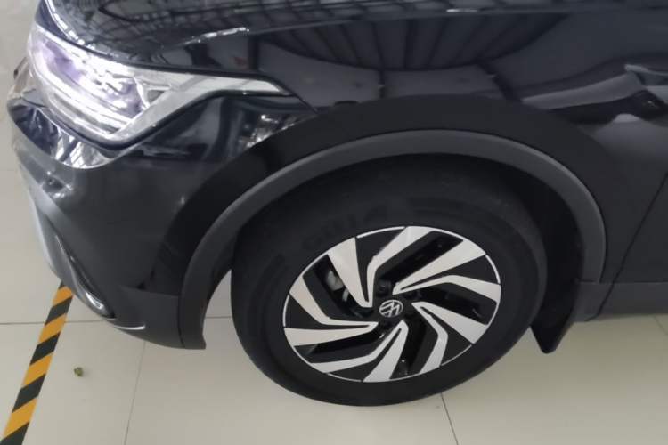 Used Volkswagen Tiguan L 2024 300TSI Automatic Two-Wheel Drive Smart Edition Left Front Wheel Hub