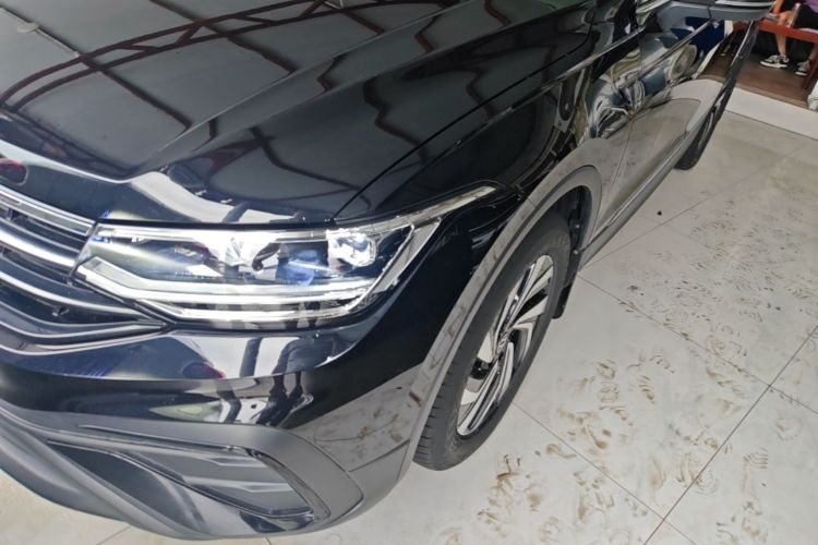 Used Volkswagen Tiguan L 2024 Outstanding Model 300TSI Automatic Two-Wheel Drive Longteng Edition Left Front Wheel Hub