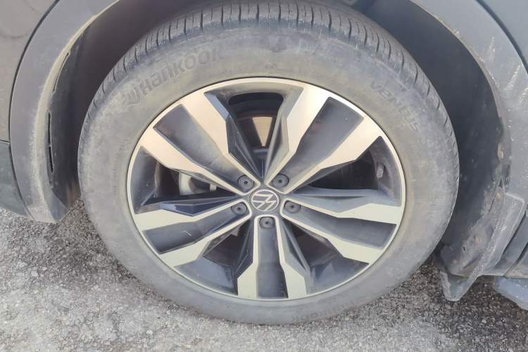 Used Volkswagen Tiguan L 2024 330TSI Automatic Two-Wheel Drive R-Line Enhanced Edition Left Front Wheel Hub