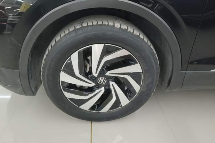 Used Volkswagen Tiguan L 2024 300TSI Automatic Two-Wheel Drive Smart Edition Left Front Wheel Hub