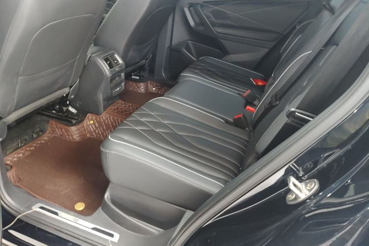 Used Volkswagen Tiguan L 2024 330TSI Automatic Two-Wheel Drive R-Line Enhanced Edition Left Rear Seat