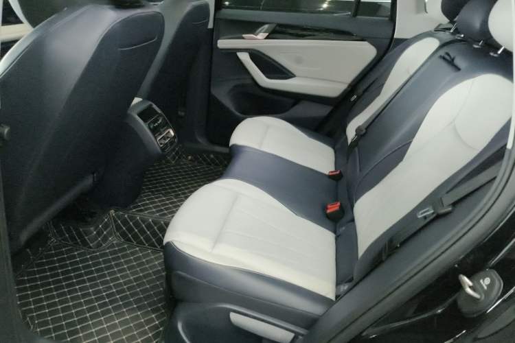 Used Volkswagen Tiguan L 2024 PRO 330TSI Two-Wheel Drive Smart Drive Edition Left Rear Seat