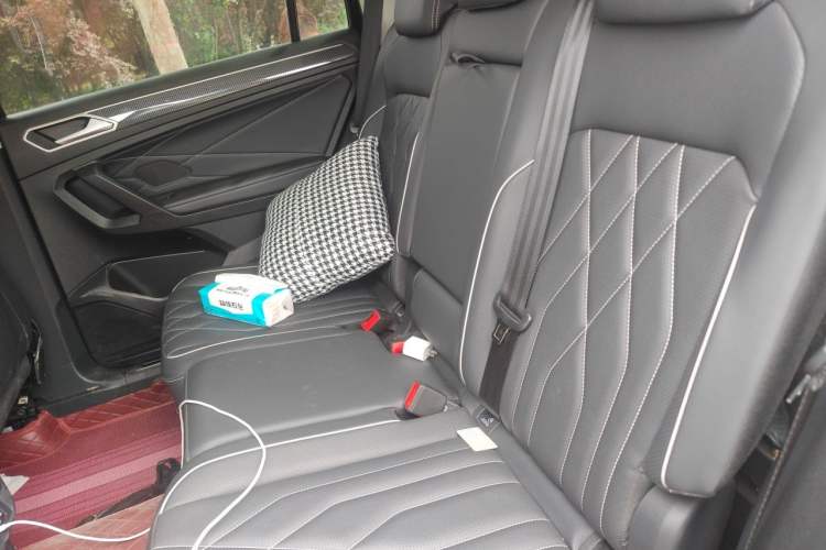 Used Volkswagen Tiguan L 2024 330TSI Automatic Two-Wheel Drive R-Line Enhanced Edition Left Rear Seat