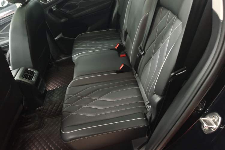 Used Volkswagen Tiguan L 2024 300TSI Automatic Two-Wheel Drive Smart Edition Left Rear Seat