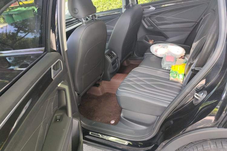 Used Volkswagen Tiguan L 2024 300TSI Automatic Two-Wheel Drive Smart Edition Left Rear Seat