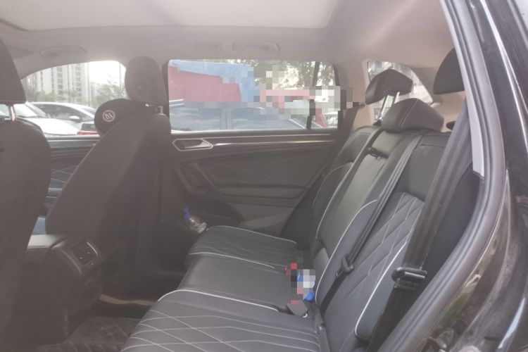 Used Volkswagen Tiguan L 2024 Outstanding Model 300TSI Automatic Two-Wheel Drive Longteng Edition Left Rear Seat