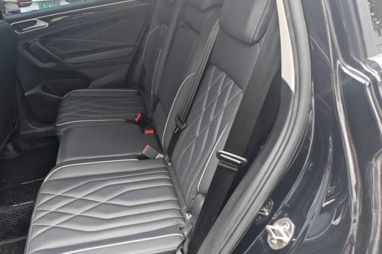 Used Volkswagen Tiguan L 2024 300TSI Automatic Two-Wheel Drive Smart Edition Left Rear Seat