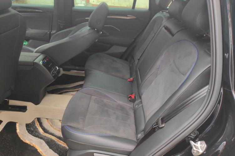 Used Volkswagen Tiguan L 2024 PRO 380TSI Four-Wheel Drive R-Line Prestige Edition Left Rear Seat