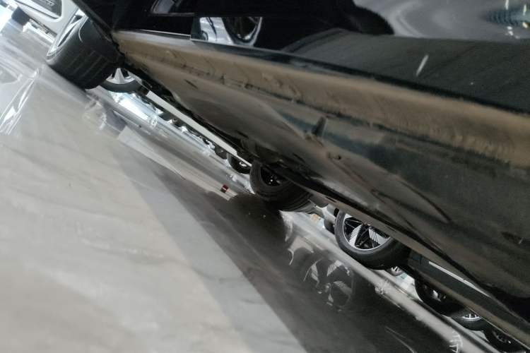 Used Volkswagen Tiguan L 2024 PRO 330TSI Two-Wheel Drive Smart Drive Edition Left Side Sill