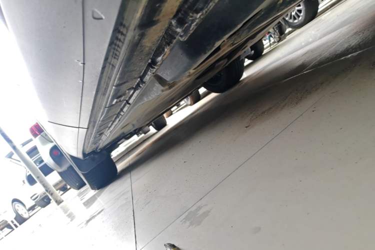 Used Volkswagen Tiguan L 2024 Outstanding Model 300TSI Automatic Two-Wheel Drive Longteng Edition Left Side Sill