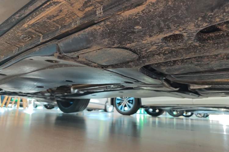 Used Volkswagen Tiguan L 2024 PRO 380TSI Four-Wheel Drive R-Line Prestige Edition Left Side Sill