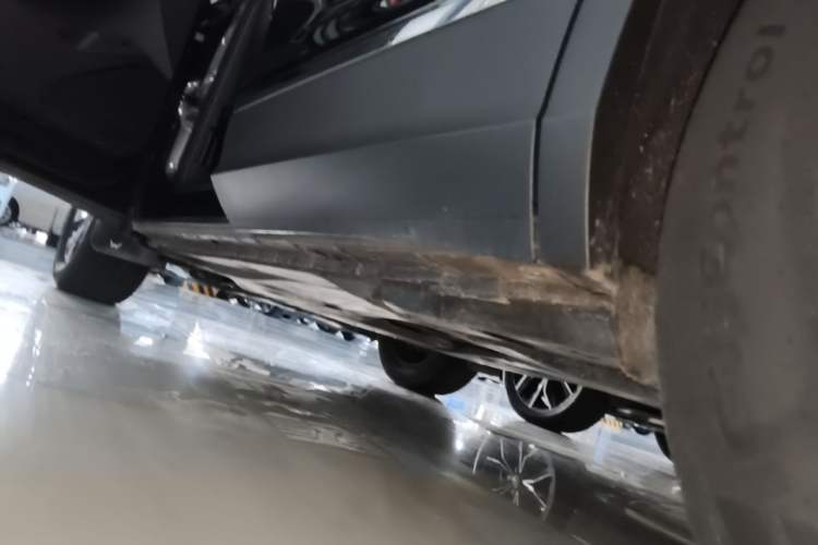 Used Volkswagen Tiguan L 2024 300TSI Automatic Two-Wheel Drive Smart Edition Left Side Sill