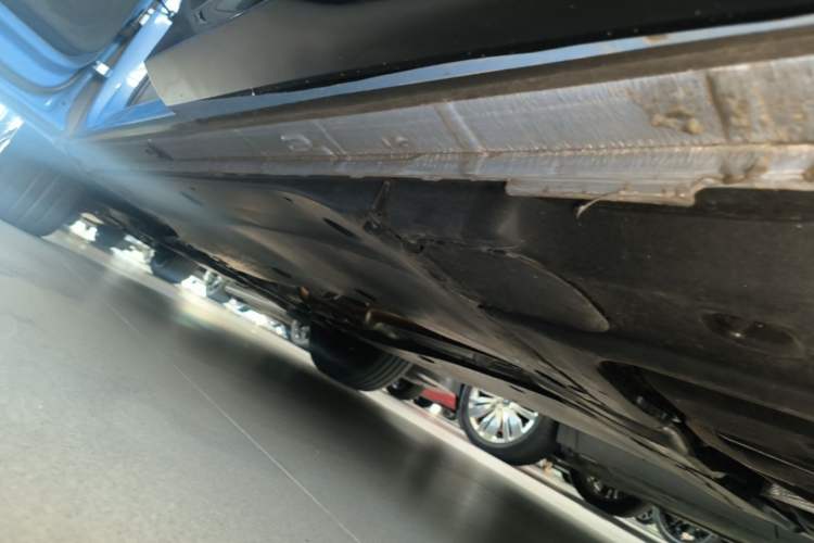 Used Volkswagen Tiguan L 2024 PRO 380TSI Four-Wheel Drive R-Line Prestige Edition Left Side Sill