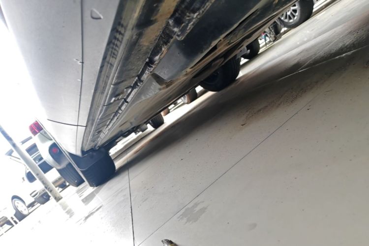 Used Volkswagen Tiguan L 2024 Outstanding Model 300TSI Automatic Two-Wheel Drive Longteng Edition Left Side Sill