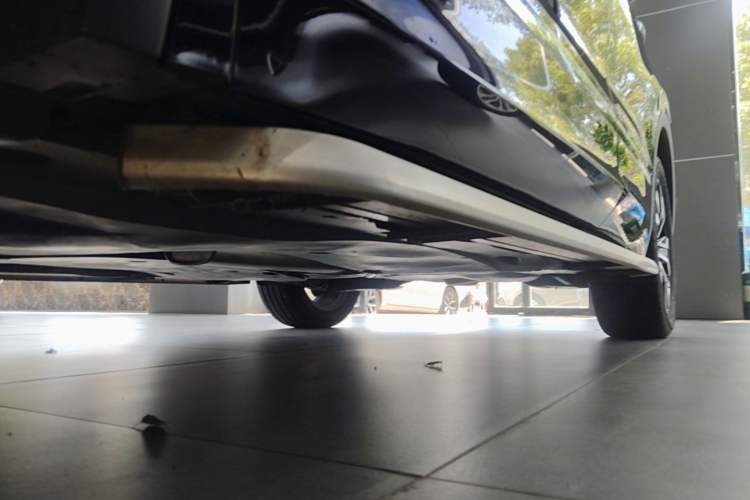 Used Volkswagen Tiguan L 2024 330TSI Automatic Two-Wheel Drive R-Line Enhanced Edition Left Side Sill