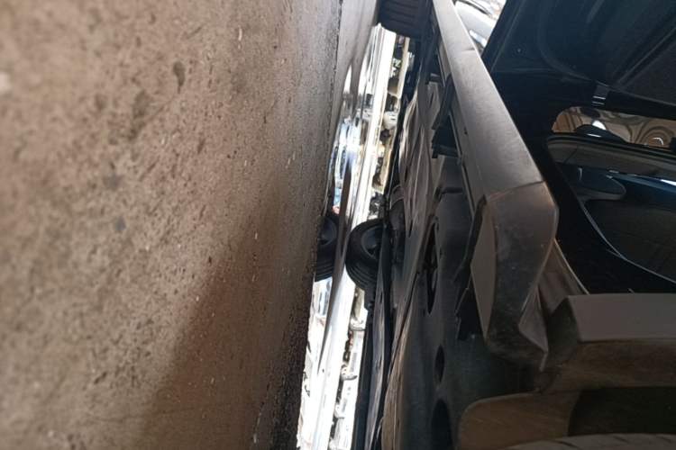 Used Volkswagen Tiguan L 2024 330TSI Automatic Two-Wheel Drive R-Line Enhanced Edition Left Side Sill