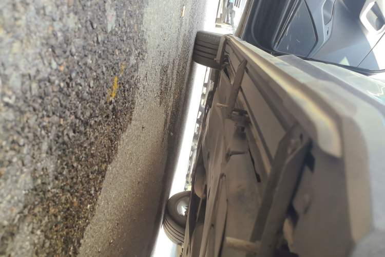 Used Volkswagen Tiguan L 2024 330TSI Automatic Two-Wheel Drive R-Line Enhanced Edition Left Side Sill