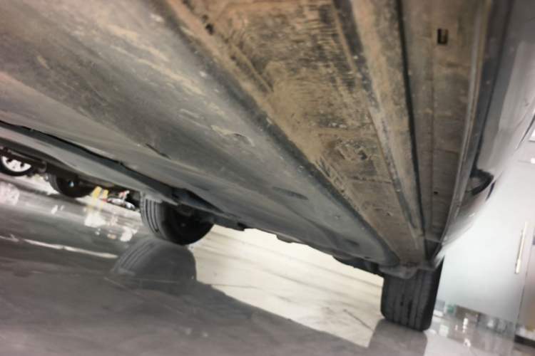 Used Volkswagen Tiguan L 2024 Outstanding Model 330TSI Automatic Two-Wheel Drive R-Line Dragon Glory Edition Left Side Sill