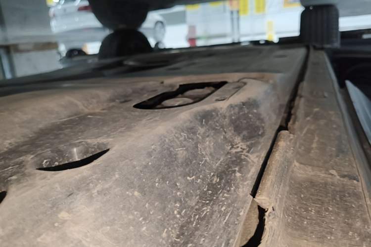 Used Volkswagen Tiguan L 2024 300TSI Automatic Two-Wheel Drive Smart Edition Left Side Sill