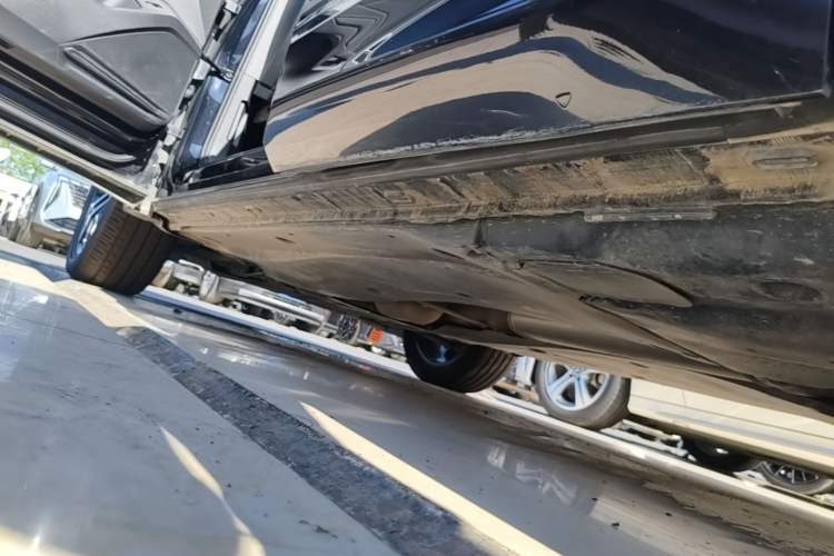Used Volkswagen Tiguan L 2024 330TSI Automatic Two-Wheel Drive R-Line Enhanced Edition Left Side Sill