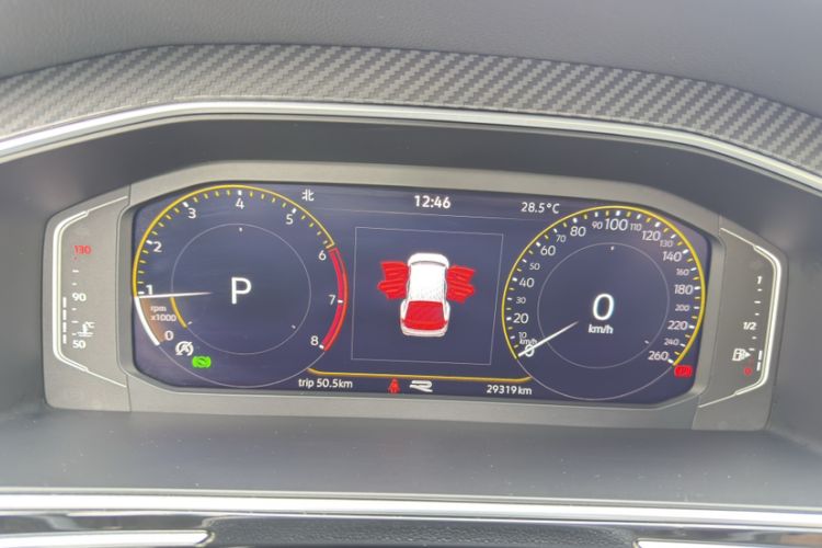Used Volkswagen Tiguan L 2024 Outstanding Model 330TSI Automatic Two-Wheel Drive R-Line Dragon Glory Edition Odometer Close Up