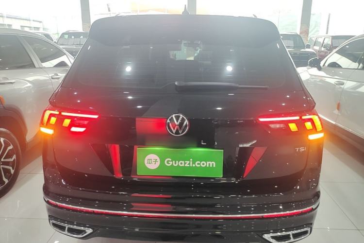 Used Volkswagen Tiguan L 2024 Outstanding Model 330TSI Automatic Two-Wheel Drive R-Line Dragon Glory Edition Rear