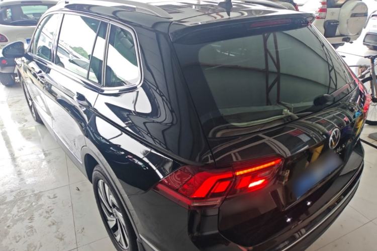 Used Volkswagen Tiguan L 2024 Outstanding Model 300TSI Automatic Two-Wheel Drive Longteng Edition Rear Left 45 Deg