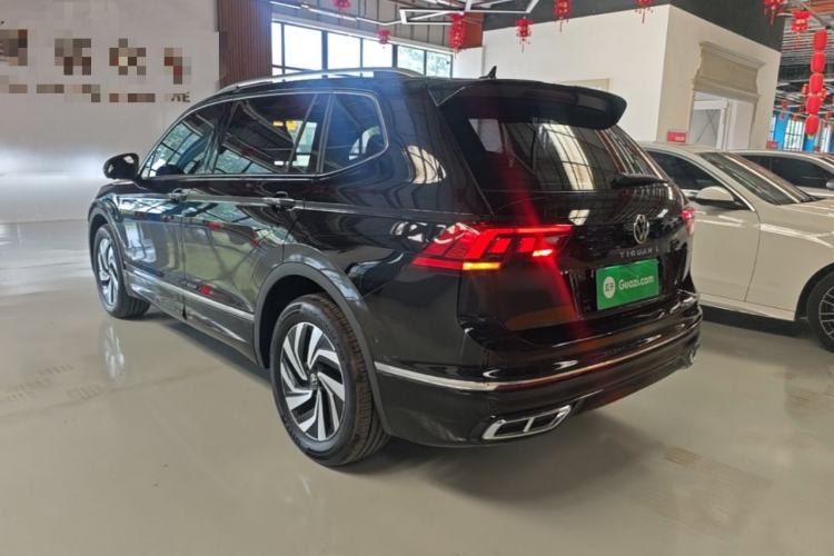 Used Volkswagen Tiguan L 2024 Outstanding Model 330TSI Automatic Two-Wheel Drive R-Line Dragon Glory Edition Rear Left 45 Deg