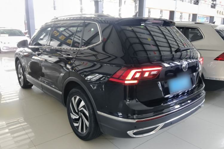 Used Volkswagen Tiguan L 2024 300TSI Automatic Two-Wheel Drive Smart Edition Rear Left 45 Deg