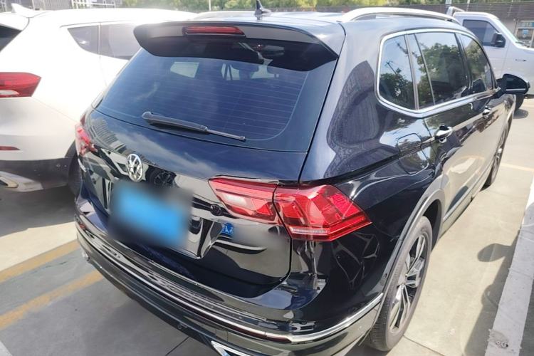 Used Volkswagen Tiguan L 2024 Outstanding Model 330TSI Automatic Two-Wheel Drive R-Line Dragon Glory Edition Rear Right 45 Deg
