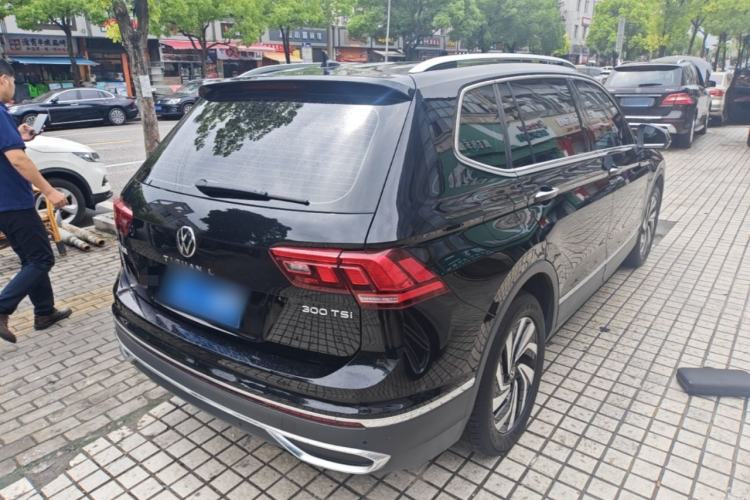 Used Volkswagen Tiguan L 2024 300TSI Automatic Two-Wheel Drive Smart Edition Rear Right 45 Deg