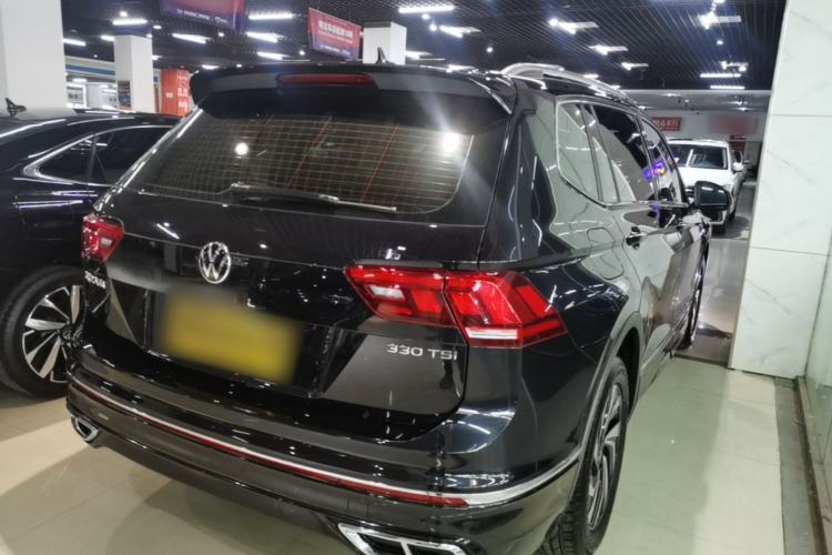 Used Volkswagen Tiguan L 2024 Outstanding Model 330TSI Automatic Two-Wheel Drive R-Line Dragon Glory Edition Rear Right 45 Deg