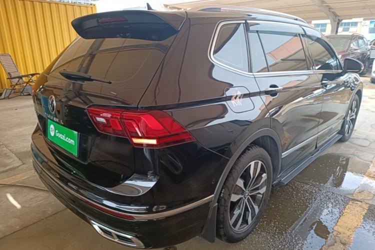 Used Volkswagen Tiguan L 2024 330TSI Automatic Two-Wheel Drive R-Line Enhanced Edition Rear Right 45 Deg
