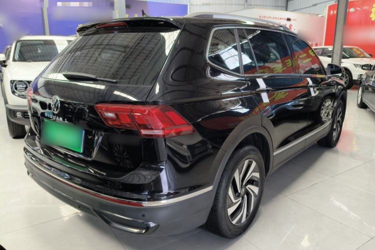 Used Volkswagen Tiguan L 2024 Outstanding Model 300TSI Automatic Two-Wheel Drive Longteng Edition Rear Right 45 Deg