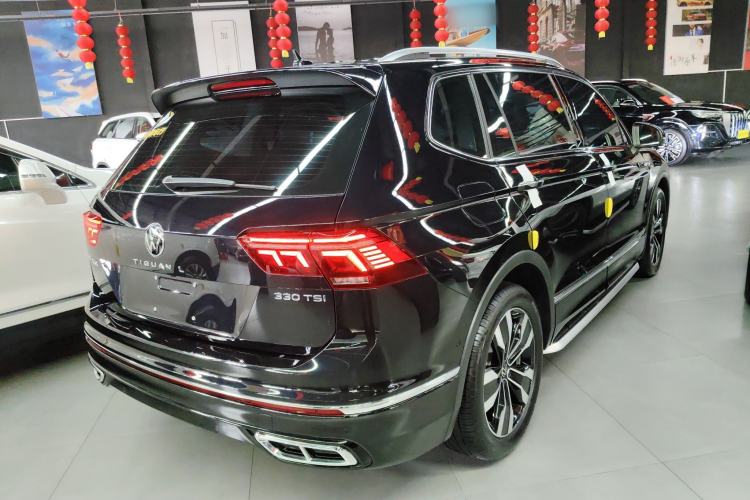 Used Volkswagen Tiguan L 2024 330TSI Automatic Two-Wheel Drive R-Line Enhanced Edition Rear Right 45 Deg